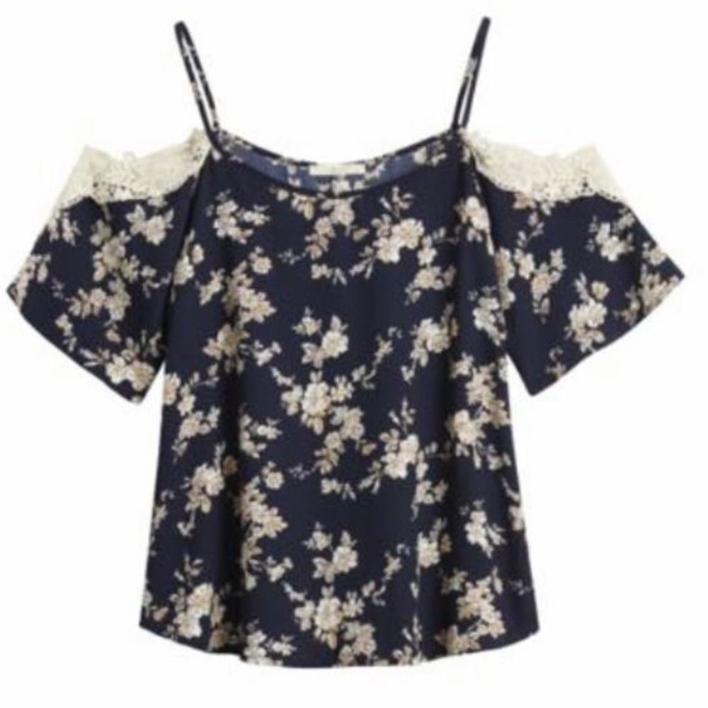 Le Lis Ludo Cold Shoulder Top